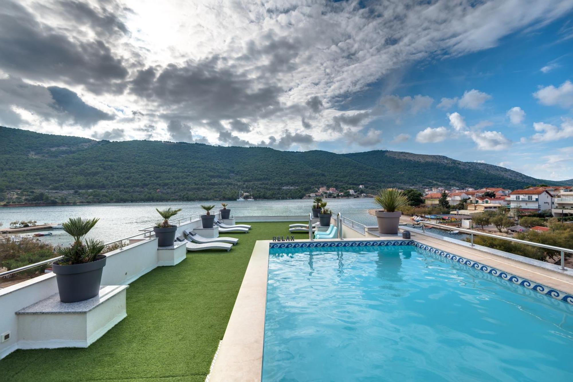 Apartments Holidays Roko Grebaštica 외부 사진