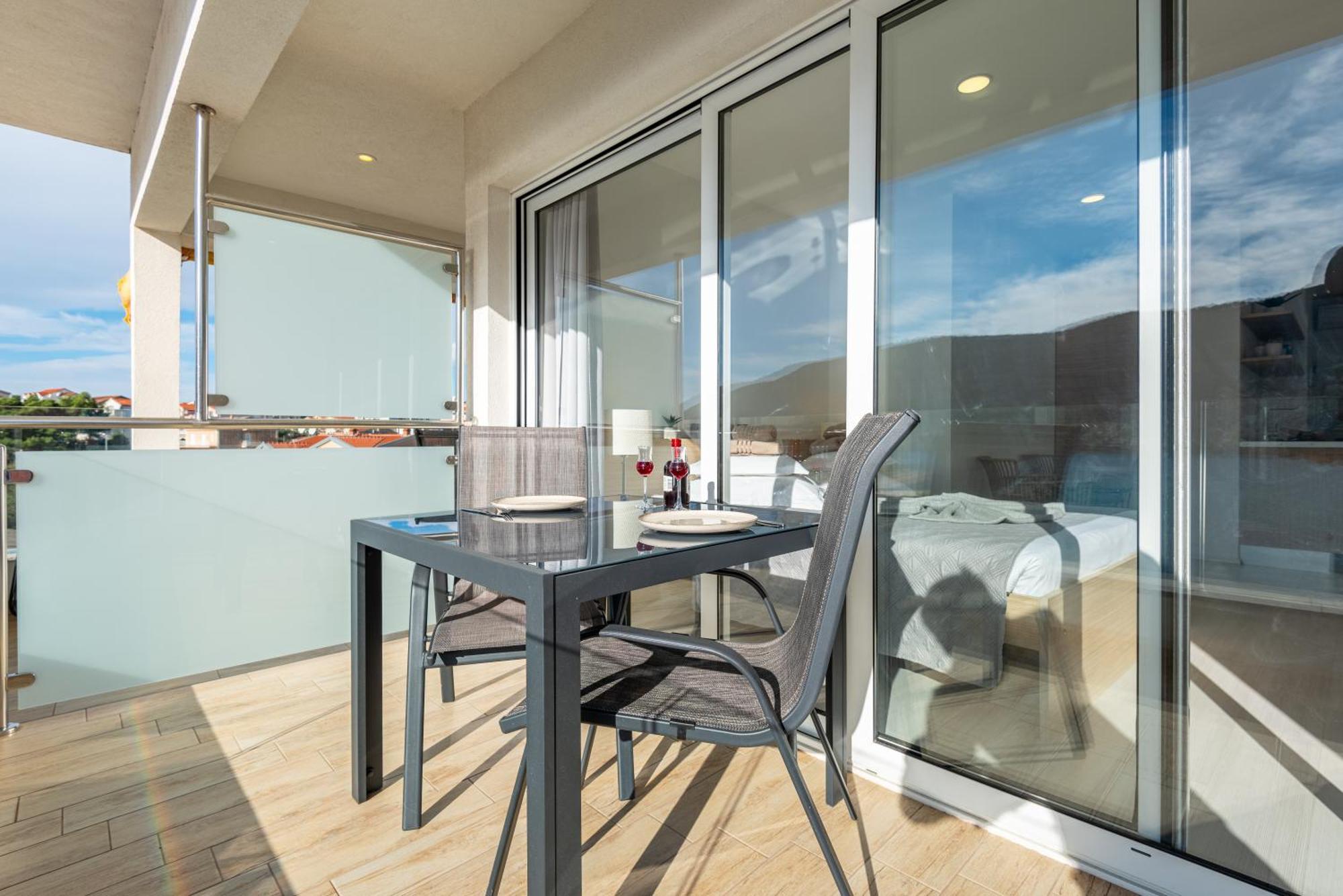 Apartments Holidays Roko Grebaštica 객실 사진